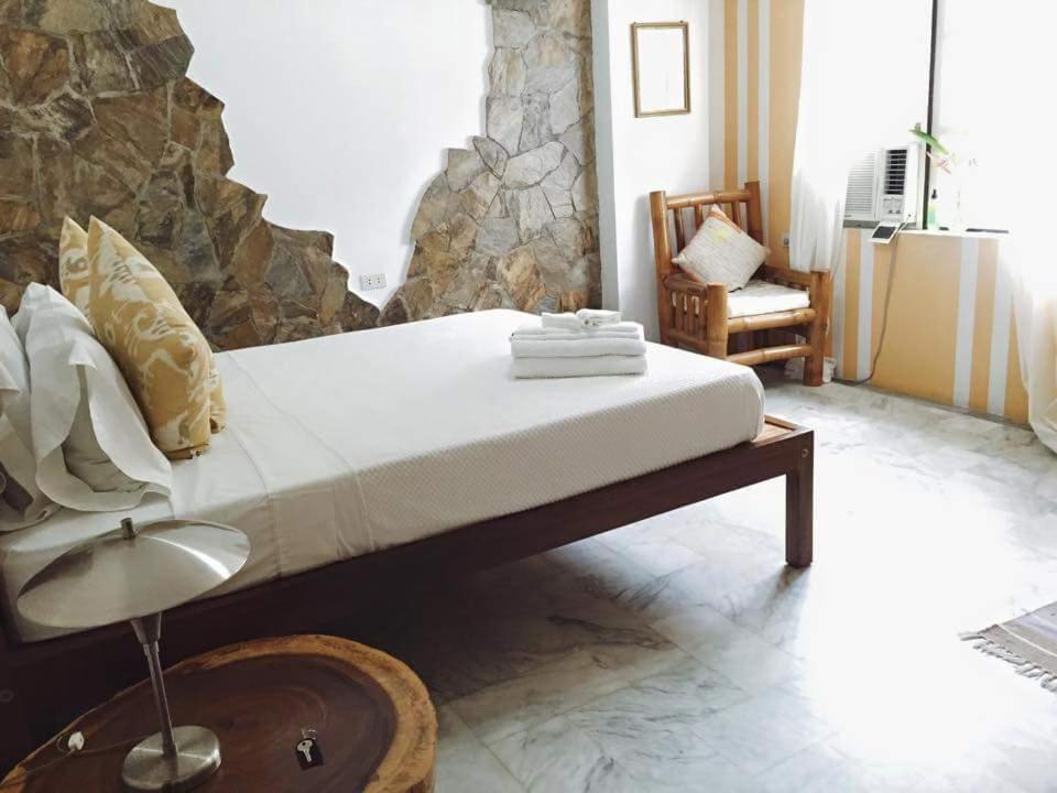 Bed and Breakfast Stone Creek House Romblon Экстерьер фото